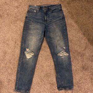 Mom Jeans American Eagle